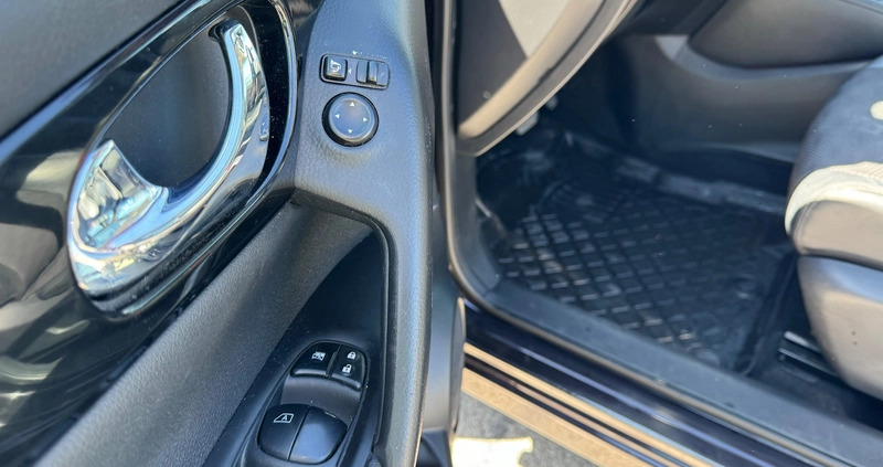 Nissan Qashqai cena 59000 przebieg: 102500, rok produkcji 2014 z Rzeszów małe 596